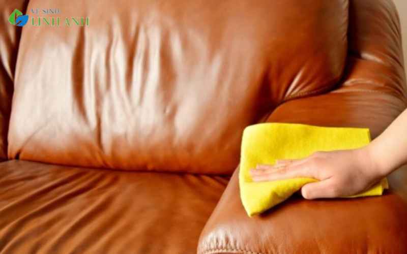 Các loại vật liệu bọc ghế sofa phổ biến và cách giặt phù hợp